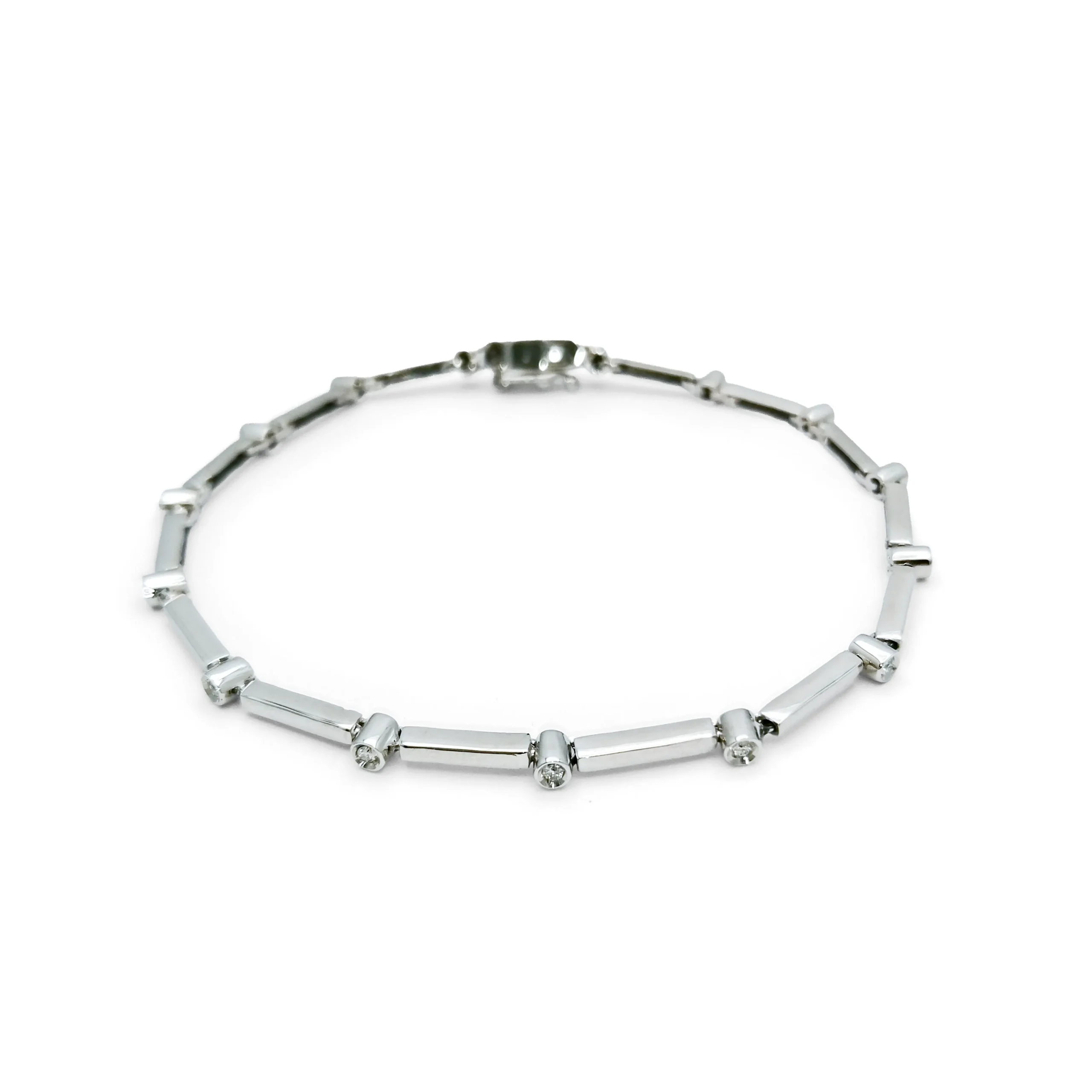 Bracciale in oro bianco con diamanti taglio brillante