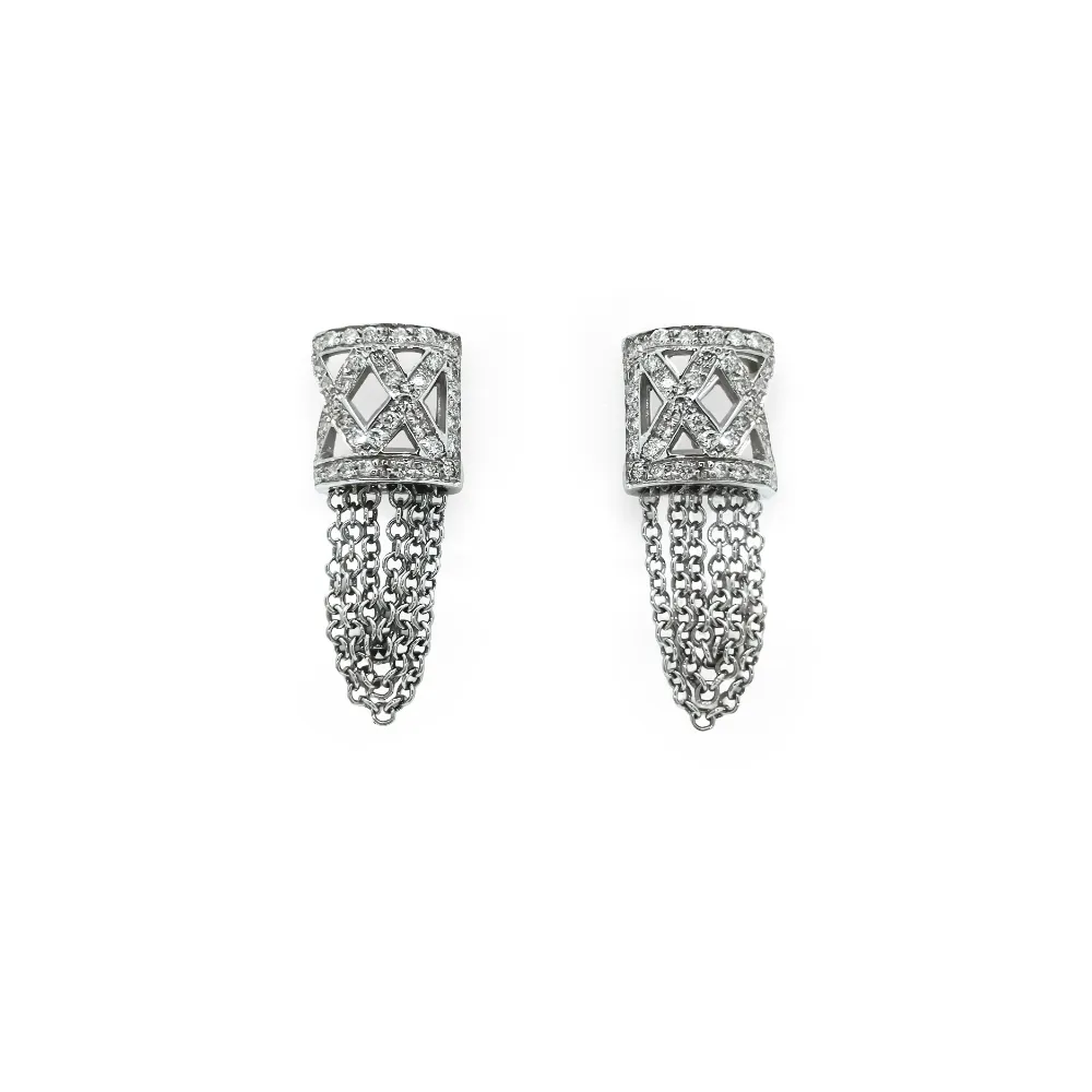 Orecchini pendenti in oro bianco con diamanti